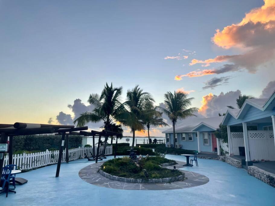 Beautiful Villa Just Steps Away From The Beach! George Town Buitenkant foto