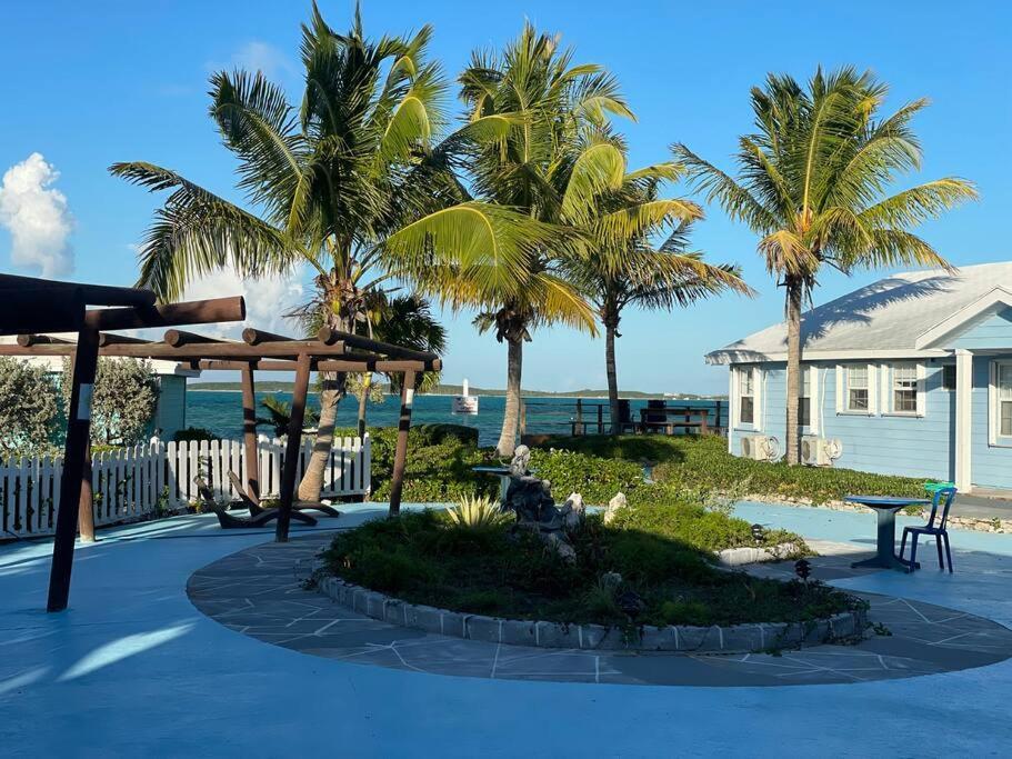 Beautiful Villa Just Steps Away From The Beach! George Town Buitenkant foto